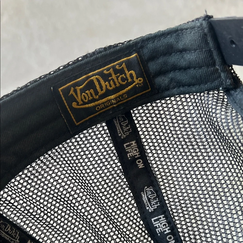 Von Dutch Black and White Logo Cap - Picture 6 of 13